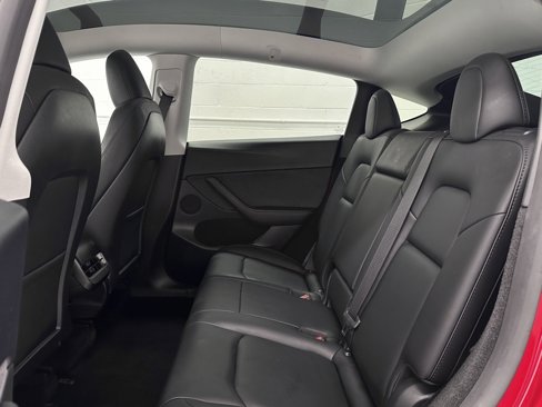 Used 2023 Tesla Model Y Long Range image 14