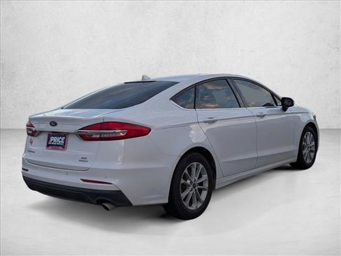 Used 2020 Ford Fusion SE image 5