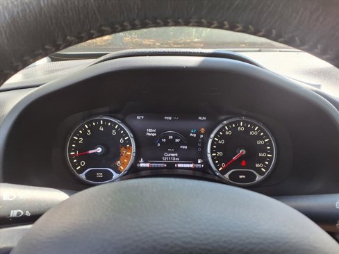 Used 2016 Jeep Renegade Limited image 21