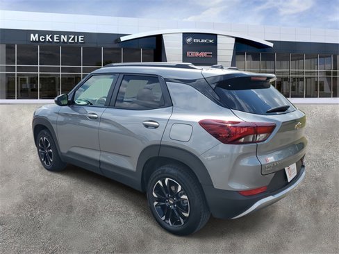 Used 2023 Chevrolet TrailBlazer LT w/ Convenience Package image 3