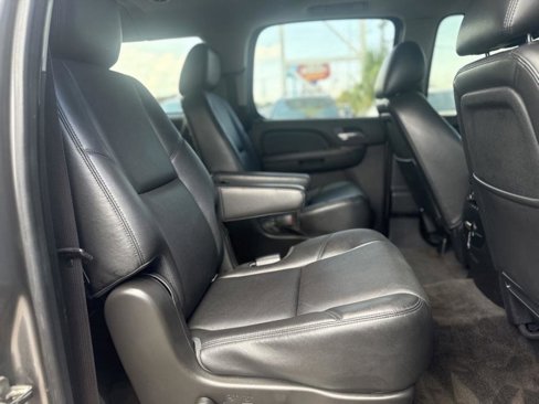 Used 2012 Chevrolet Suburban LTZ image 19