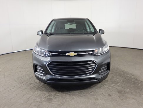 Used 2020 Chevrolet Trax LS w/ Tint and Cruise Package image 2