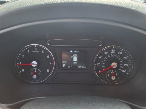 Used 2019 Kia Sorento LX w/ LX Convenience Package image 12