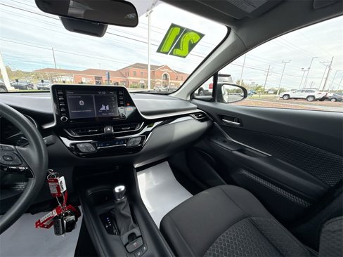 Used 2021 Toyota C-HR LE image 11
