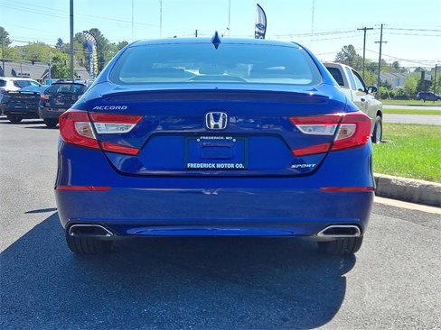 Used 2019 Honda Accord Sport image 5