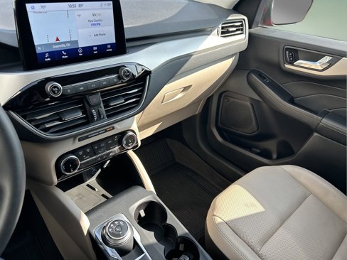 Used 2022 Ford Escape SEL w/ Technology Package image 8