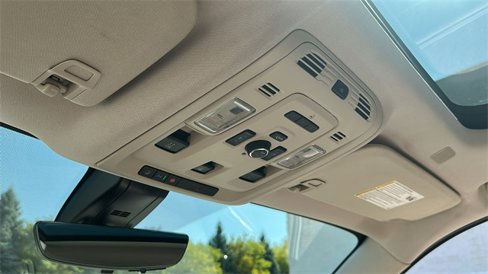 Used 2021 GMC Yukon Denali w/ Denali Premium Package image 25