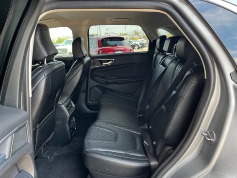 Used 2024 Ford Edge Titanium image 17