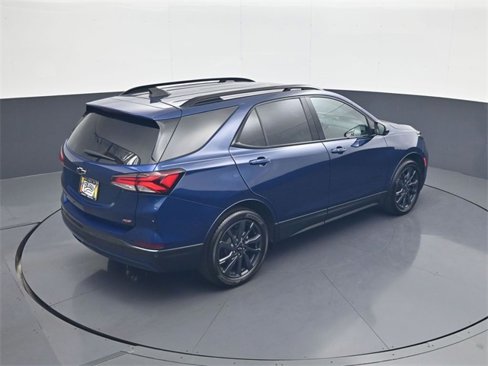 Used 2022 Chevrolet Equinox RS w/ Infotainment Package image 17