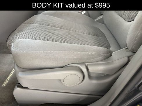 Used 2007 Kia Rondo EX w/ Premium Pkg image 5