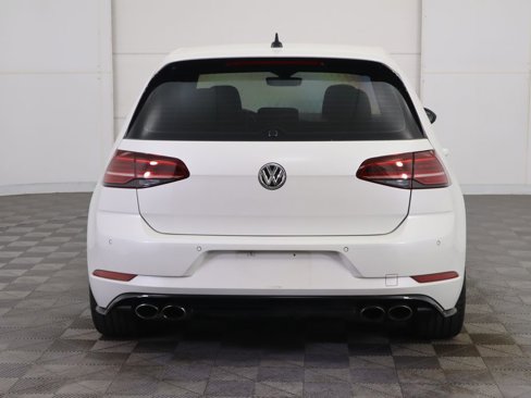 Used 2018 Volkswagen Golf R 4-Door image 6