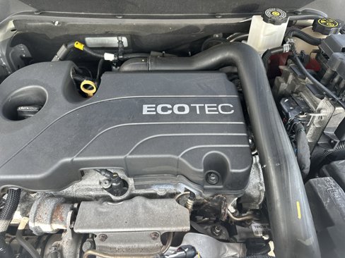 Used 2021 Chevrolet Equinox LS w/ LS Convenience Package image 31