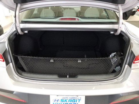 New 2025 Hyundai Elantra SEL w/ Cargo Package image 17