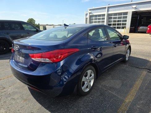 Used 2013 Hyundai Elantra GLS w/ Preferred Pkg image 4