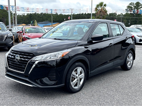 Certified 2021 Nissan Kicks S image 3