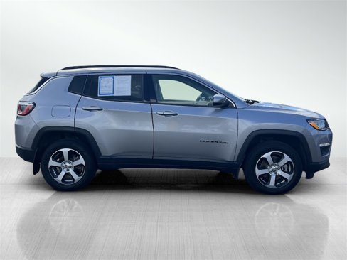 Used 2018 Jeep Compass Latitude image 4