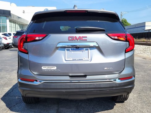 Used 2020 GMC Terrain SLT w/ Preferred Package image 5
