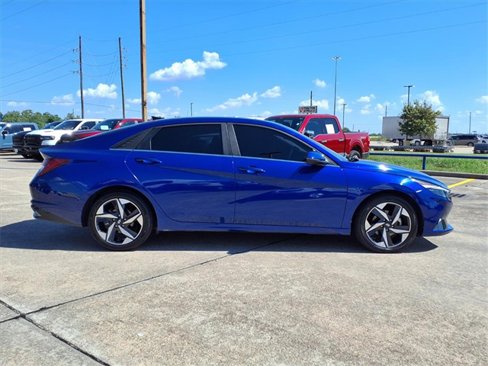 Used 2023 Hyundai Elantra Limited w/ Preferred Accessory Package image 26