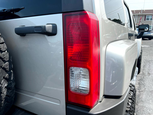 Used 2006 HUMMER H3 image 23