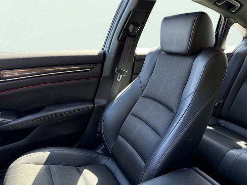 Used 2022 Honda Accord Sport image 18