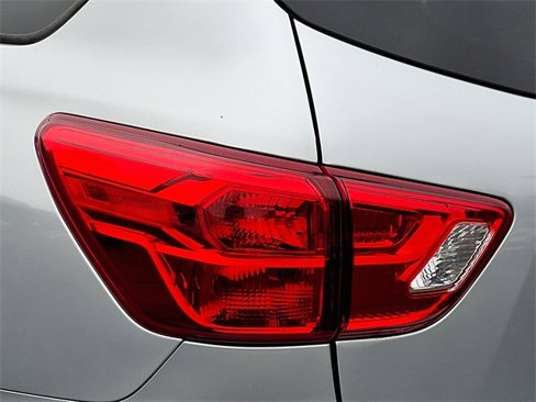 Used 2020 Nissan Pathfinder SL image 10