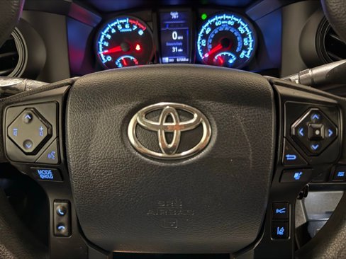 Used 2020 Toyota Tacoma SR image 16