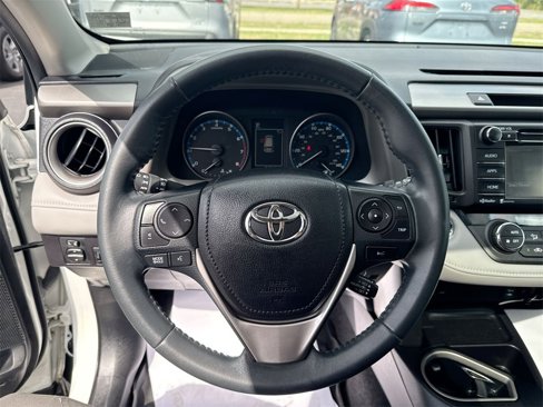 Used 2018 Toyota RAV4 XLE image 21