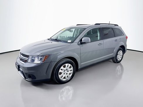 Used 2019 Dodge Journey SE image 3