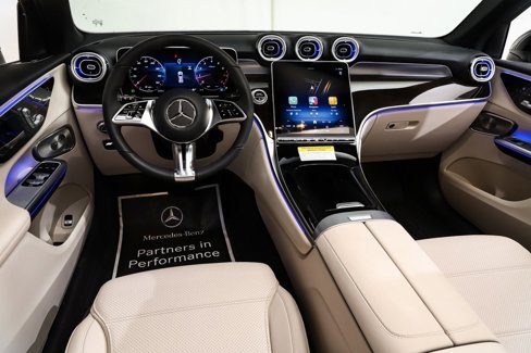 New 2025 Mercedes-Benz GLC 300 4MATIC image 6