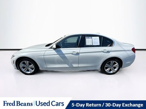 Used 2017 BMW 330i xDrive Sedan image 4