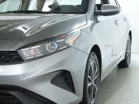 Used 2024 Kia Forte LXS image 4