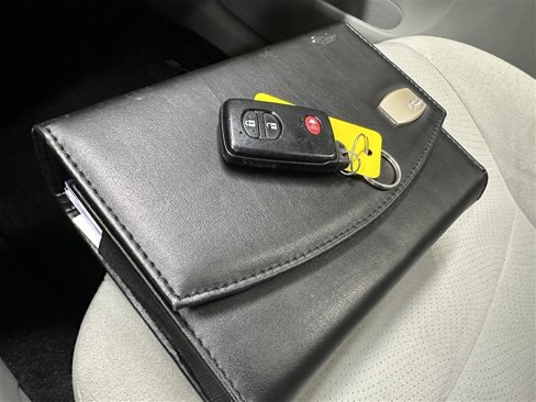 Used 2014 Toyota Prius Two image 22