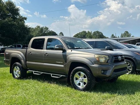 Used 2013 Toyota Tacoma PreRunner image 1