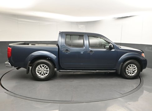 Used 2019 Nissan Frontier SV image 9