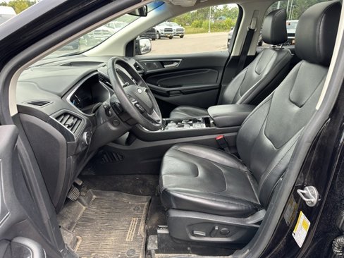 Used 2020 Ford Edge Titanium w/ Equipment Group 301A image 7