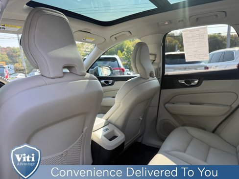 Certified 2022 Volvo XC60 B5 Momentum w/ Advanced Package image 21