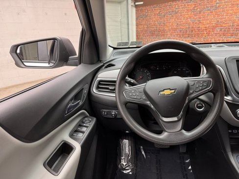 Used 2021 Chevrolet Equinox LS w/ LS Convenience Package image 15
