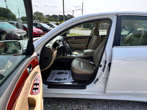 Used 2012 Hyundai Genesis 3.8 image 15