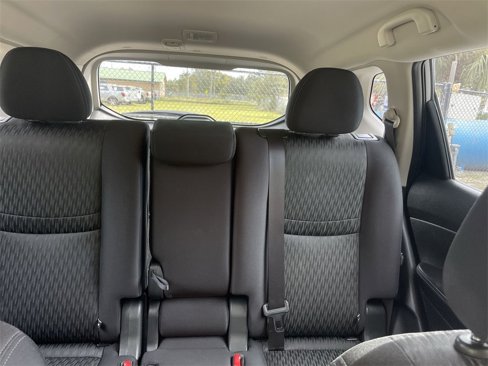 Used 2020 Nissan Rogue S image 14