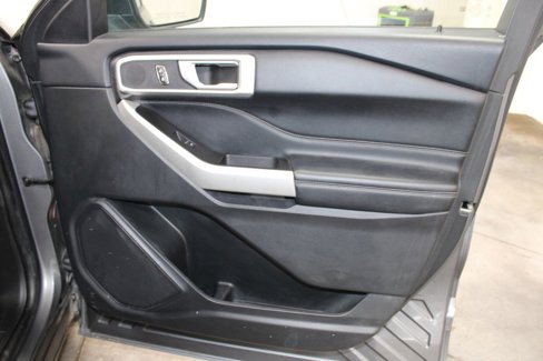 Used 2022 Ford Explorer XLT w/ Equipment Group 202A image 24