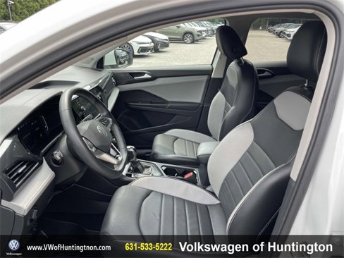 Used 2022 Volkswagen Taos SEL image 11