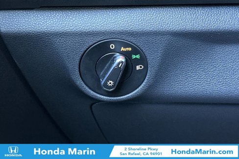 Used 2024 Volkswagen Jetta SE image 31
