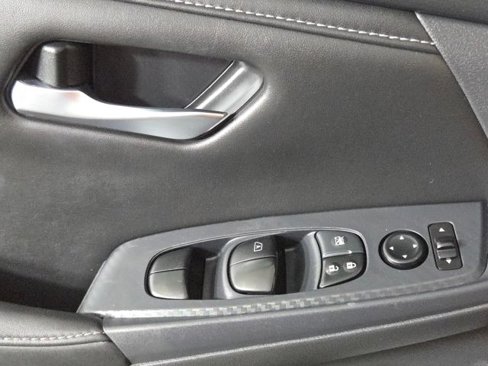 Certified 2024 Nissan Sentra SV image 30