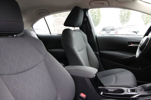 Used 2020 Toyota Corolla LE image 17
