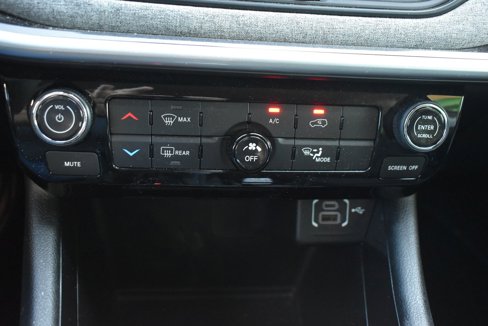 Used 2022 Jeep Compass Latitude image 28