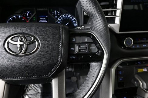 Used 2023 Toyota Tundra Limited image 11
