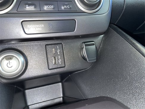Certified 2024 Nissan Leaf S image 25