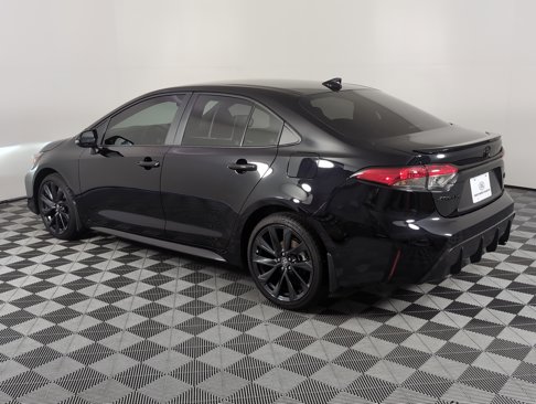 Used 2024 Toyota Corolla SE image 10