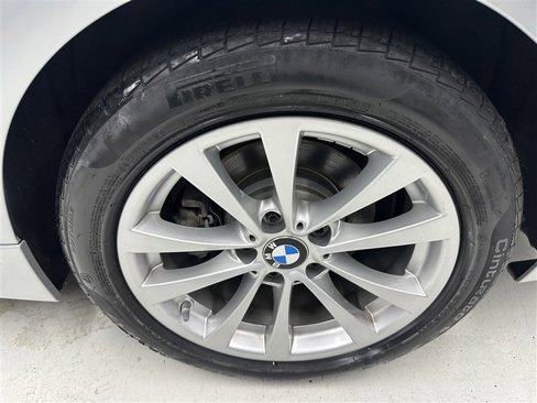 Used 2018 BMW 320i xDrive Sedan w/ Convenience Package image 16