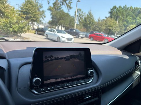 Used 2021 Nissan Rogue S image 15